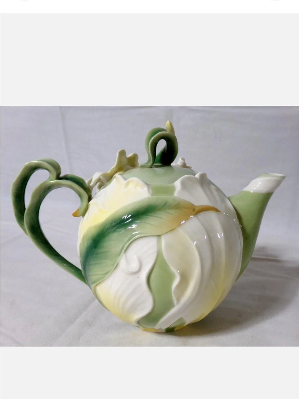 Pier one Ginger Lily porcelain Teapot